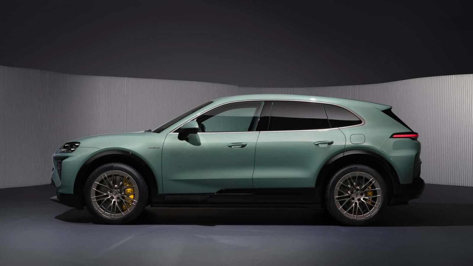 Πρεμιέρα για την Porsche Cayenne Electric με έως 1.156 ίππους